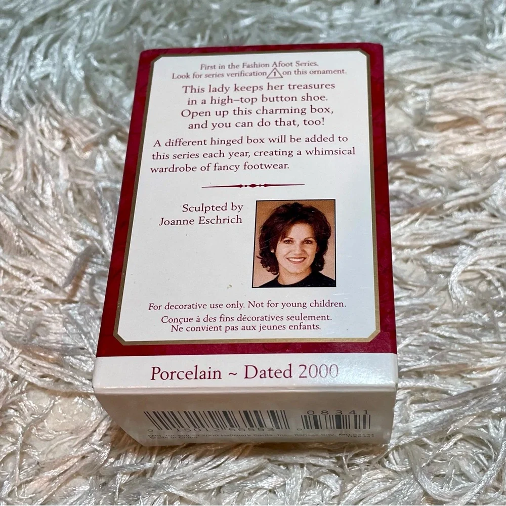 Hallmark 2000 FASHION AFOOT Ornament 1st Series Victorian Boot Mouse Hinged Box